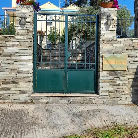 Twins Villa